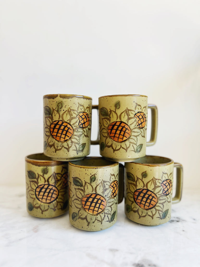 Sunflower Stoneware Mug Set