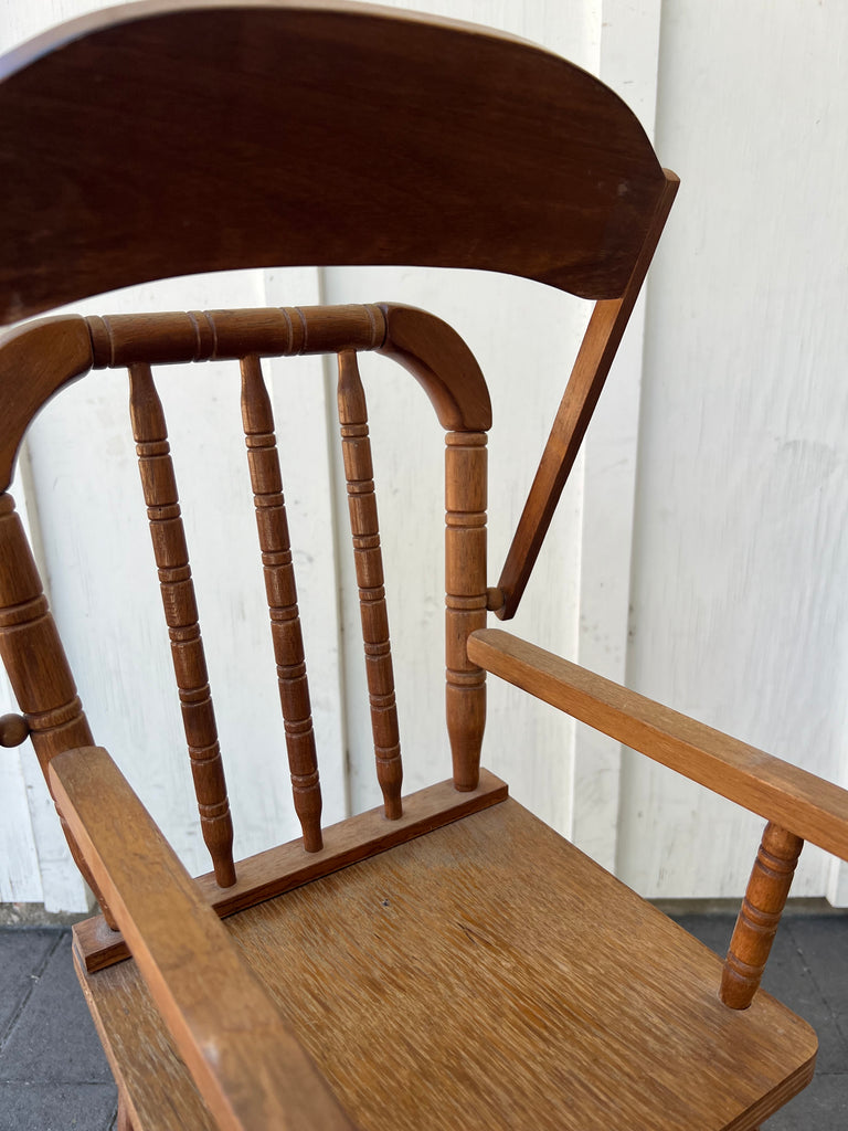Vintage Baby Doll Spindle Highchair