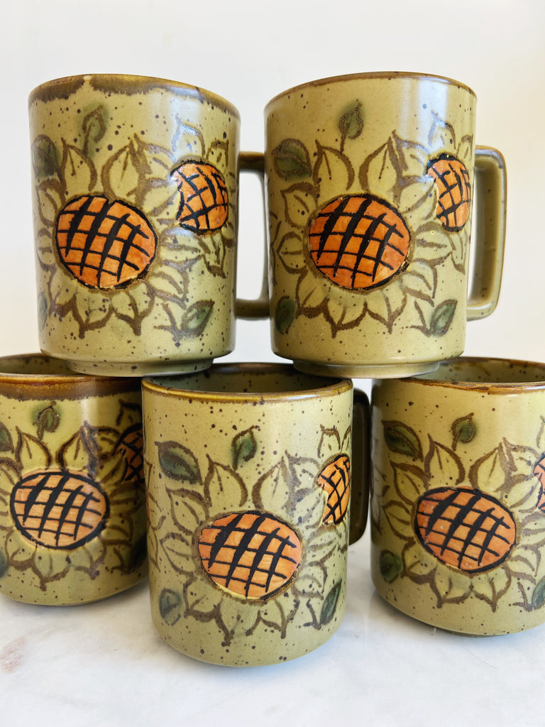 Sunflower Stoneware Mug Set