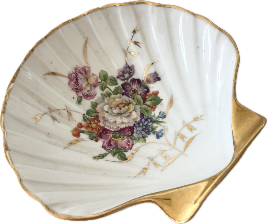 Scalloped Porcelain Shell Dish