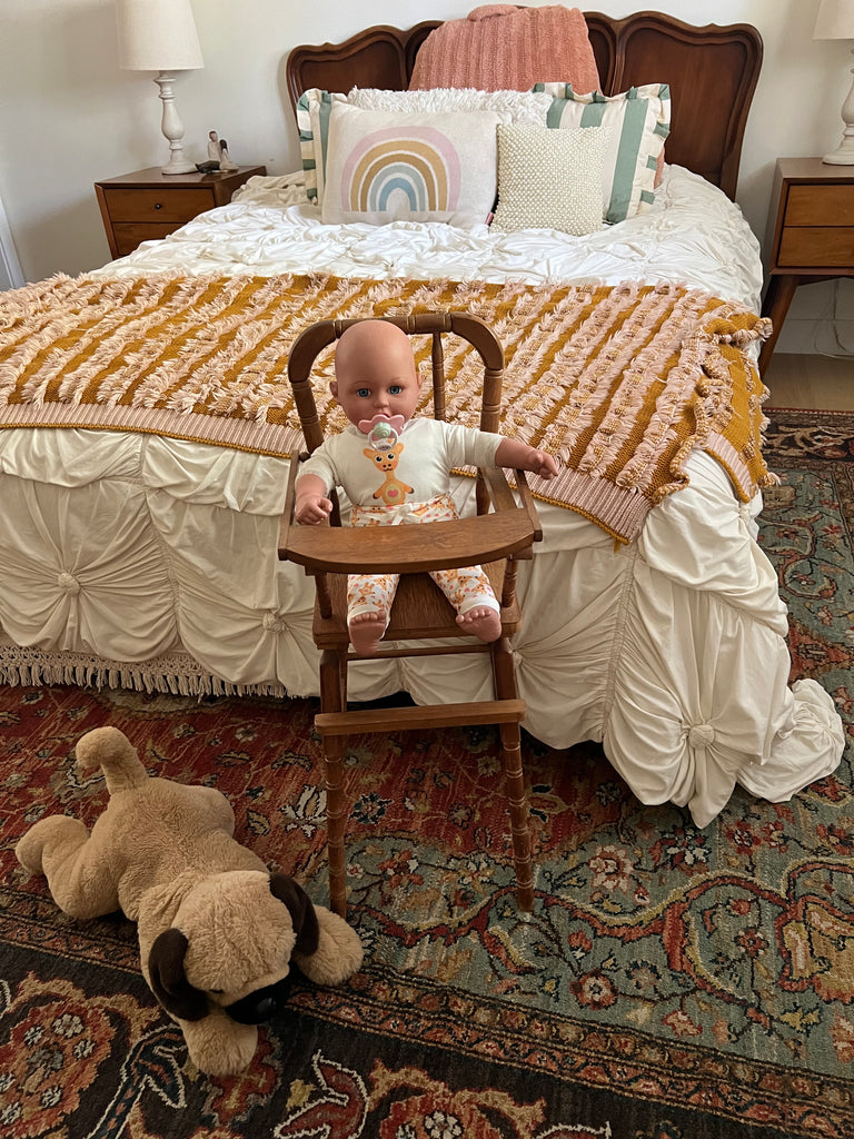 Vintage Baby Doll Spindle Highchair