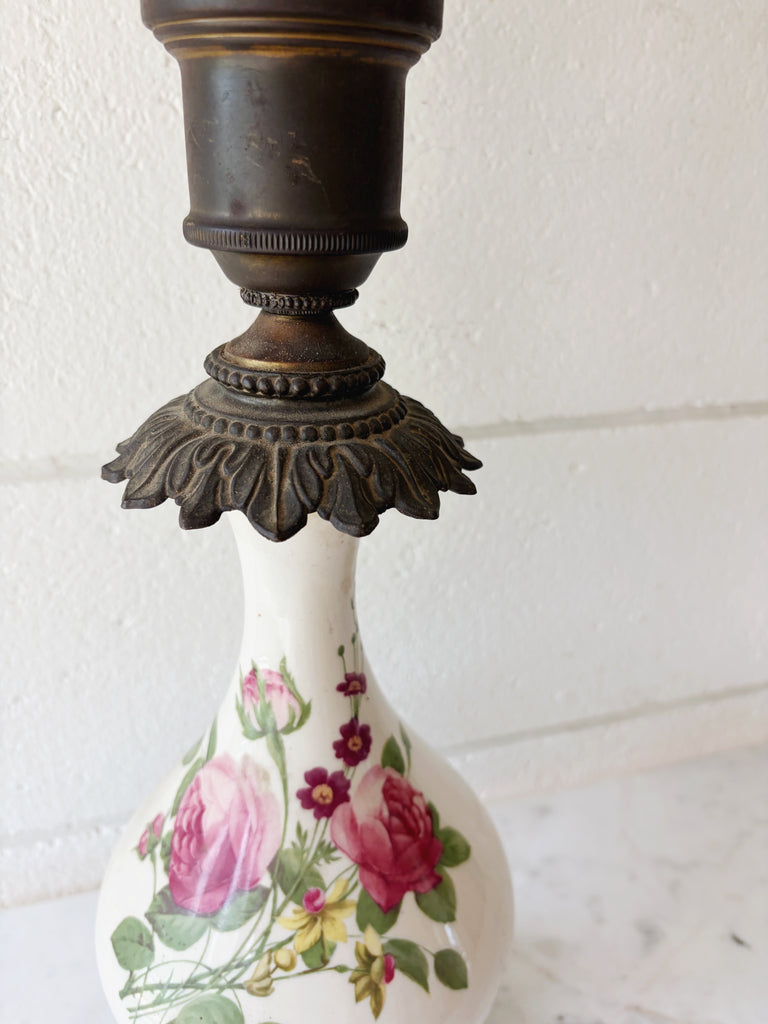 ‘Gone with the Wind’ Porcelain Hurricane Lamp