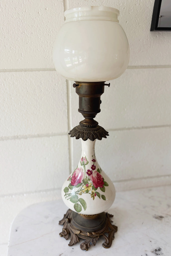 ‘Gone with the Wind’ Porcelain Hurricane Lamp