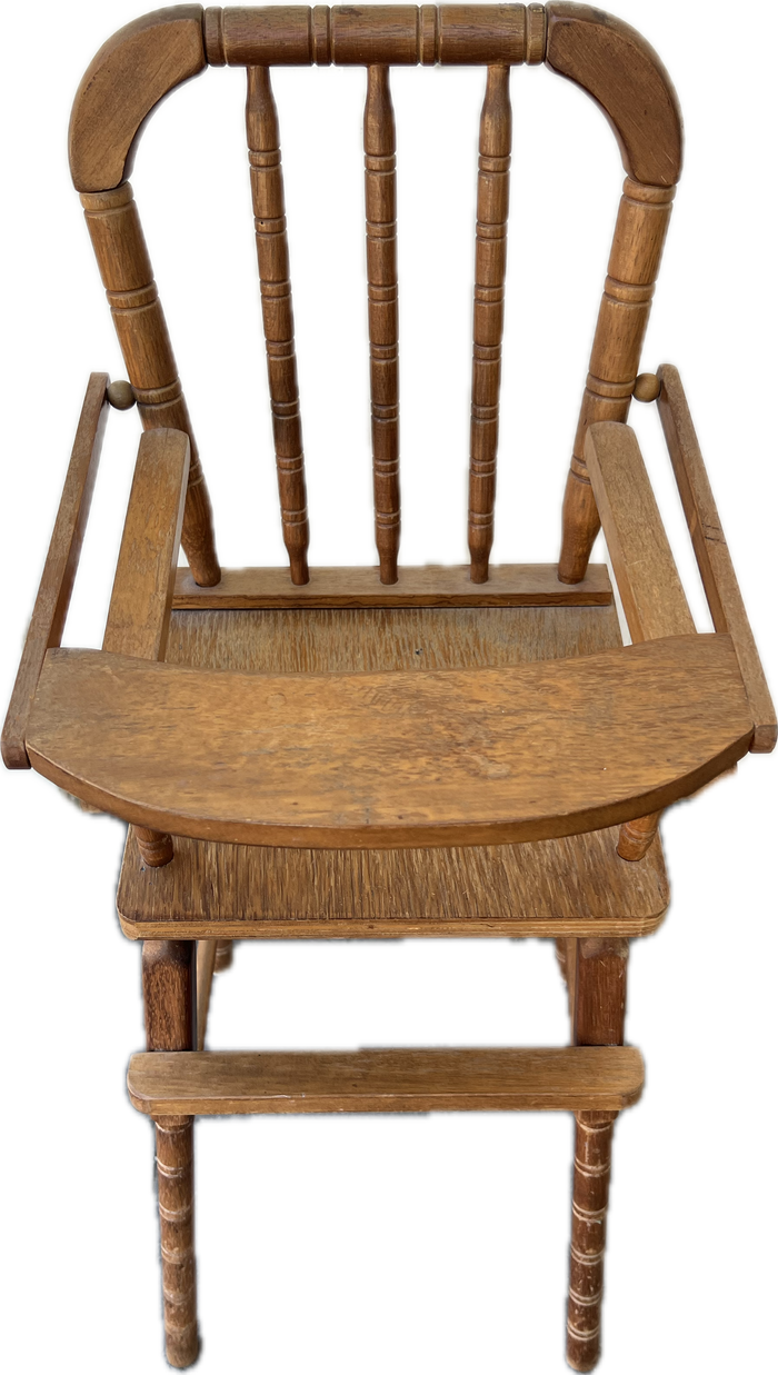 Vintage Baby Doll Spindle Highchair