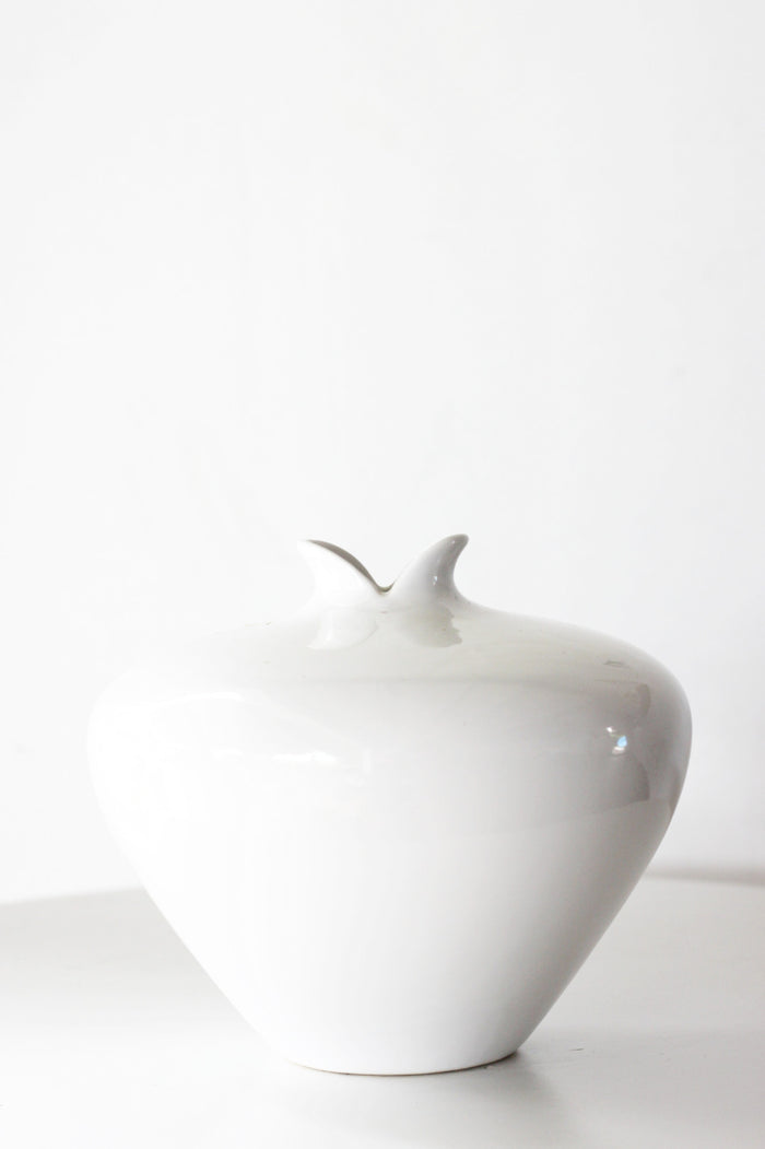 Pearl lipped vase